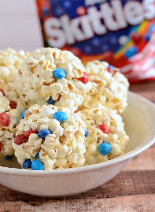 Marshmallow-Popcorn-Balls-032-2-625x905