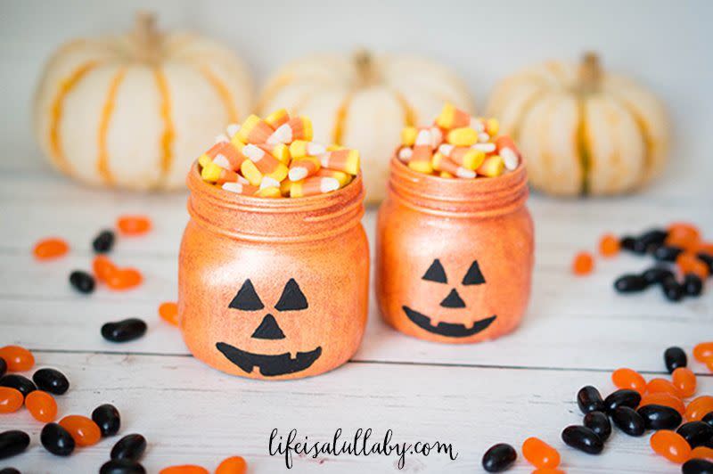 Glittery Pumpkin Mason Jars