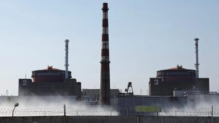 A view shows the Zaporizhzhia Nuclear Power Plant in the course of Ukraine-Russia conflict outside the Russian-controlled city of Enerhodar in Zaporizhzhia region, Ukraine Aug. 30, 2022. <span class="copyright">REUTERS/Alexander Ermochenko</span>