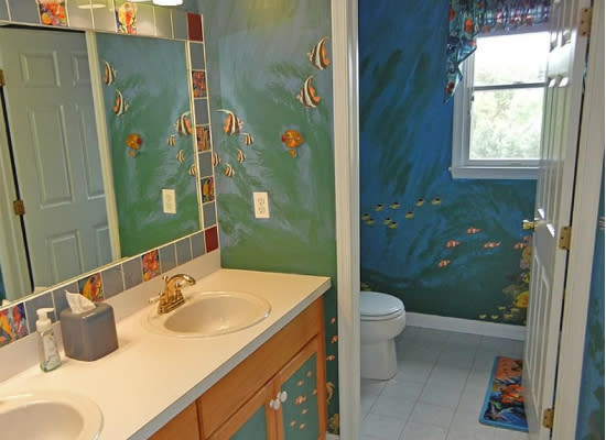 8 Fresh Designs for Kids' Bathrooms