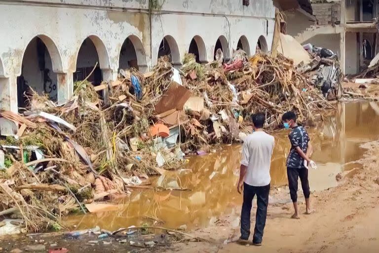 Un esfuerzo global para ayudar a la afectada Libia se aceleró el 14 de septiembre después de que una inundación similar a un tsunami