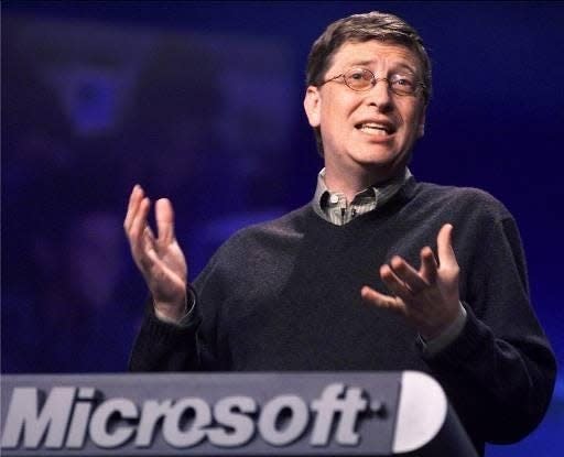 Microsoft founder Bill Gates speaks to an audience at the Venetian Hotel and Casino in Las Vegas on Sunday, Nov. 14, 1999 about the future of the internet. (AP Photo/Laura Rauch)