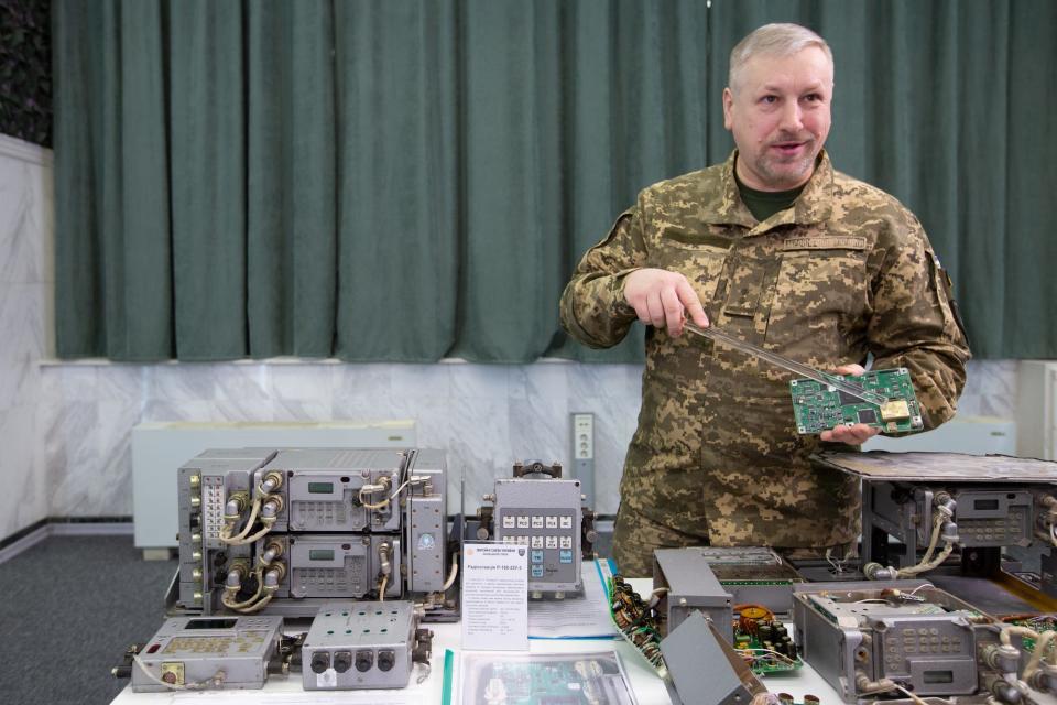 Ukraine Russia T-90M tank electronics microchip