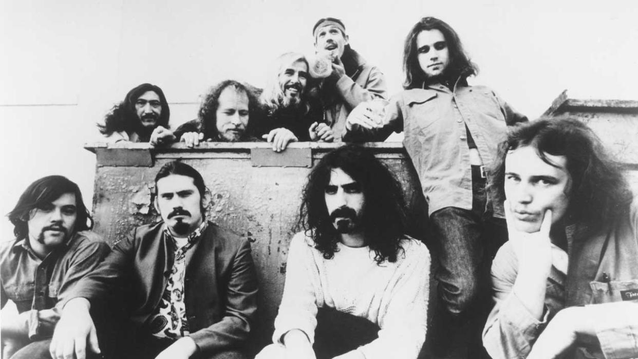  Frank Zappa and the Mothers Of Invention in 1968. 