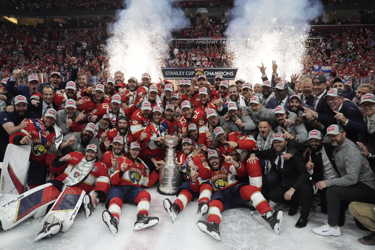 La tournée de la Coupe Stanley des Panthers de la Floride fait sa première étape à Fort Lauderdale