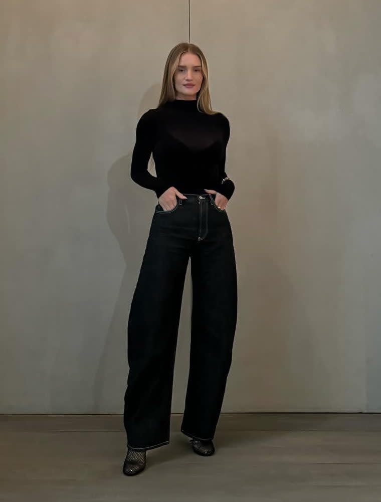 Rosie Huntington-Whiteley in so-called 'horseshoe' jeans