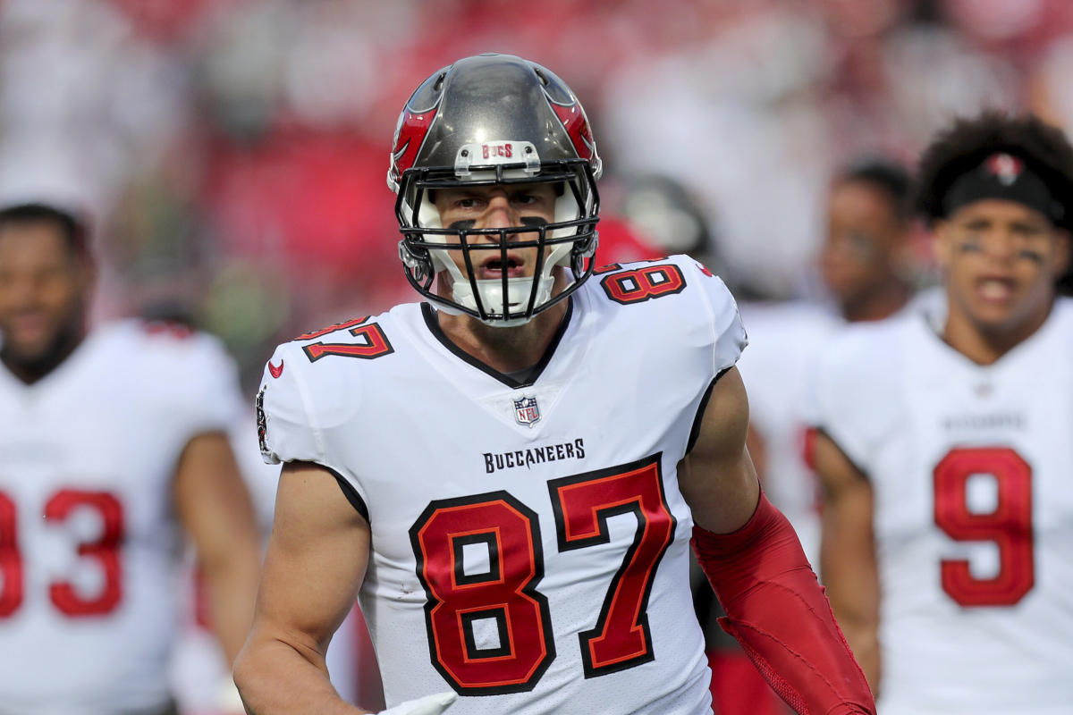 Rob Gronkowski says a 2022 NFL return would only happen with Bucs