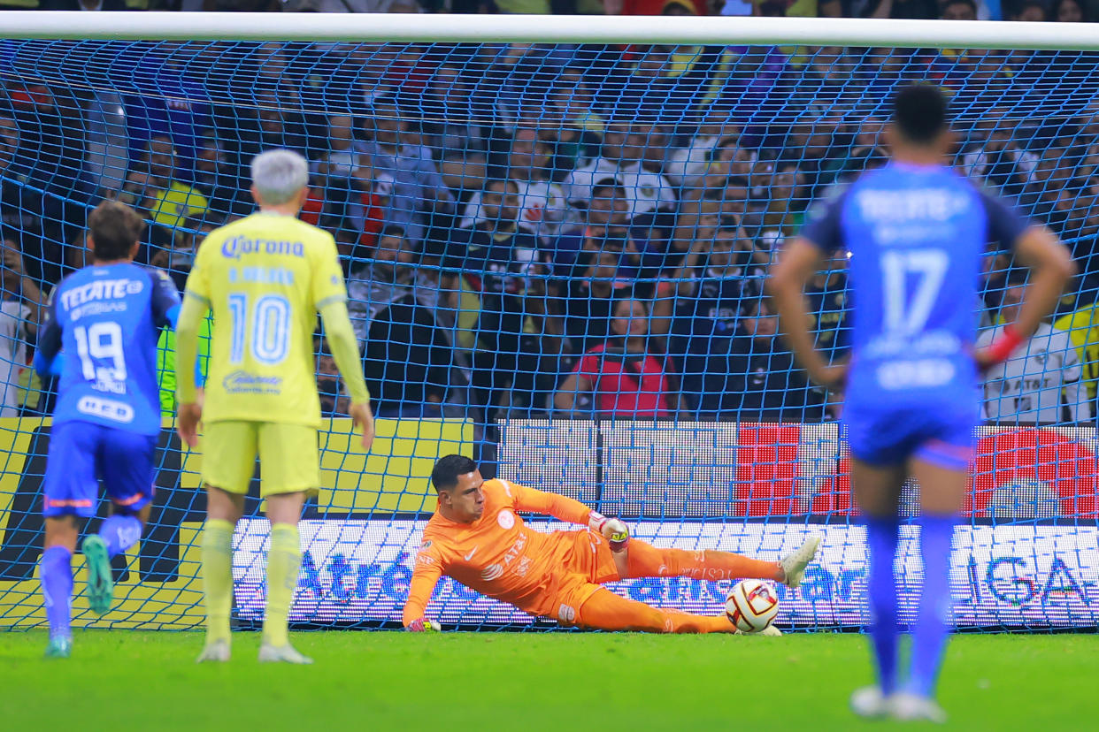 Malagón fue factor para que América consiguiera la victoria frente a Monterrey (Foto de: Hector Vivas/Getty Images)