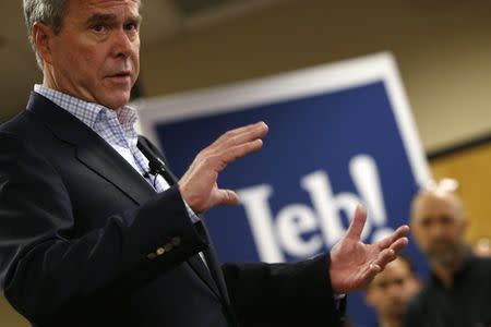 U.S. Republican presidential candidate Jeb Bush holds a town hall meeting with employees at FN America gun manufacturers in Columbia, South Carolina in this February 16, 2016, file photo. REUTERS/Jonathan Ernst/Files