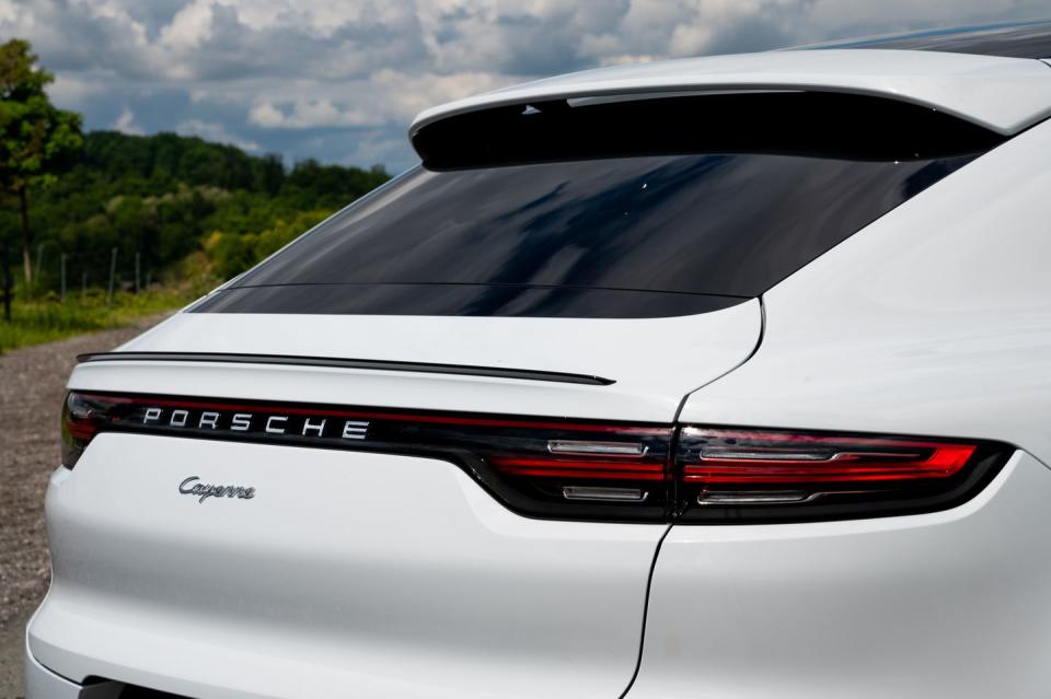 <p>2020 Porsche Cayenne coupe</p>