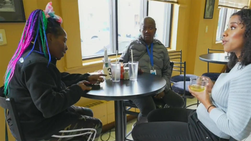 Shequila Morrison and Farina Brooks with Diaz in Milwaukee. / Credit: CBS News