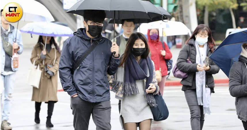 今（14日）東北季風減弱，氣溫稍回升。（示意圖／方萬民攝）