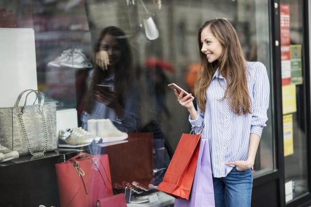 Do My Shoes and Bag Have to Match My Outfit? - WSJ