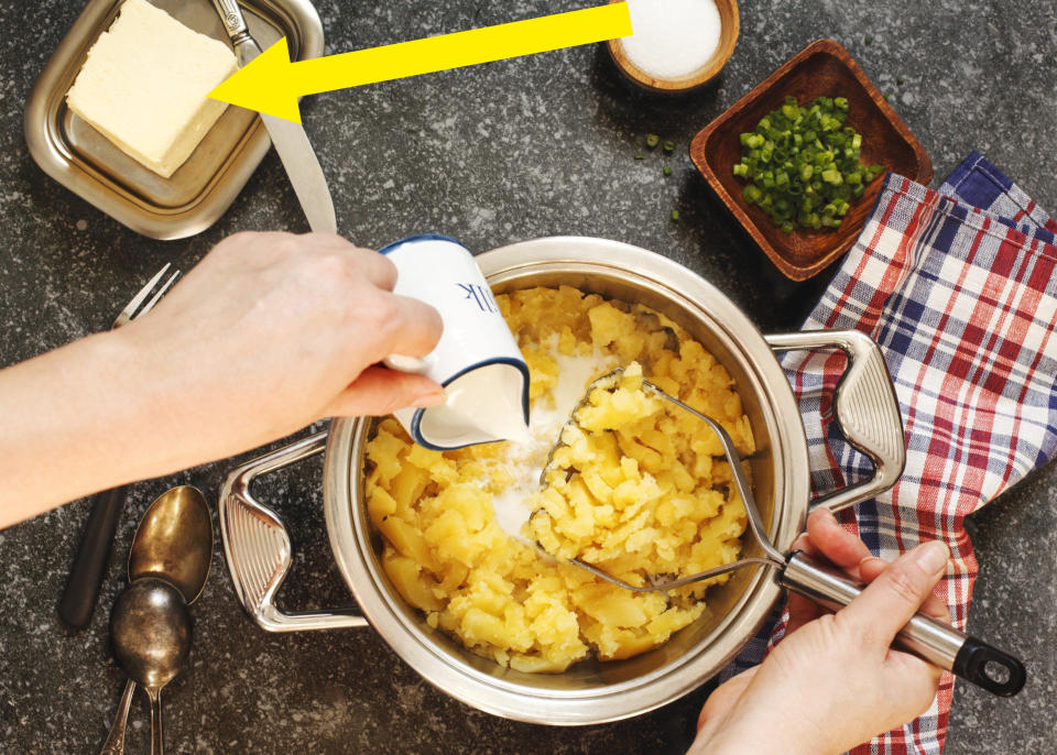 Cooking a mashed potatoes.