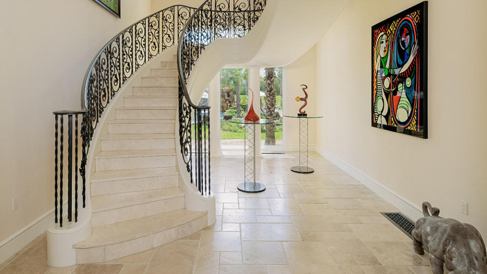 The entryway - Credit: Photo: Onward Group for Kuper Sotheby’s International Realty