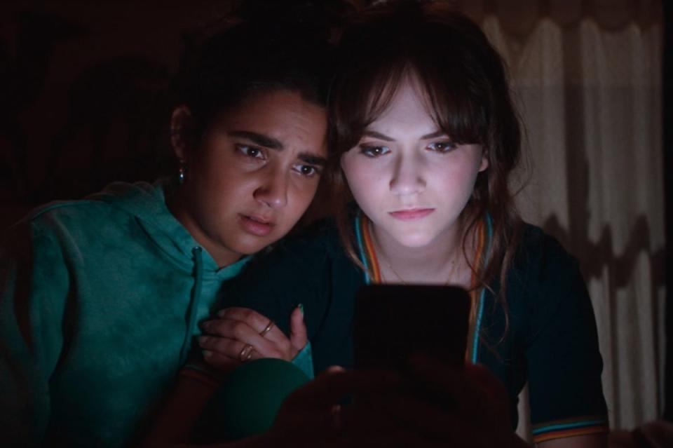 Emilia Jones and Geraldine Viswanathan in ‘Cat Person’ (StudioCanal)