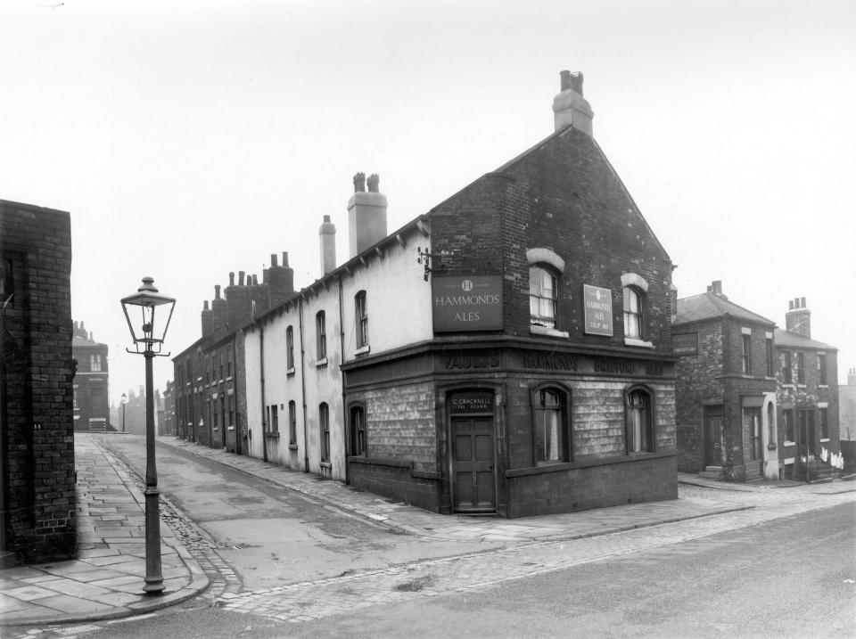 The Tulip Inn on Dolly Lane in August 1958.  Over the door there is the word &#39;vaults&#39; which would mean that the pub had cellar storage for the kegs of ale below. The landlord at this time was Clifford Cracknell.