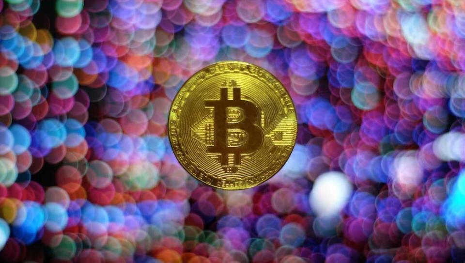 Bitcoin mantiene la vuelta a los 30.000 dólares, ¿llegará a los 42.225?