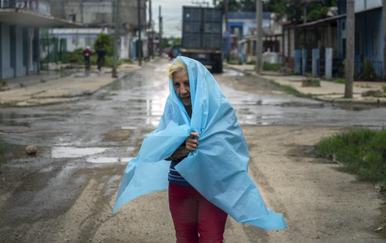 Hurricane Ian pounded western Cuba on Sept. 26, 2022, on its way to the Florida coast. <a href="https://newsroom.ap.org/detail/CubaTropicalWeather/74d15821cd974efea0578a7b6d960f80/photo" rel="nofollow noopener" target="_blank" data-ylk="slk:AP Photo/Ramon Espinosa;elm:context_link;itc:0;sec:content-canvas" class="link ">AP Photo/Ramon Espinosa</a>