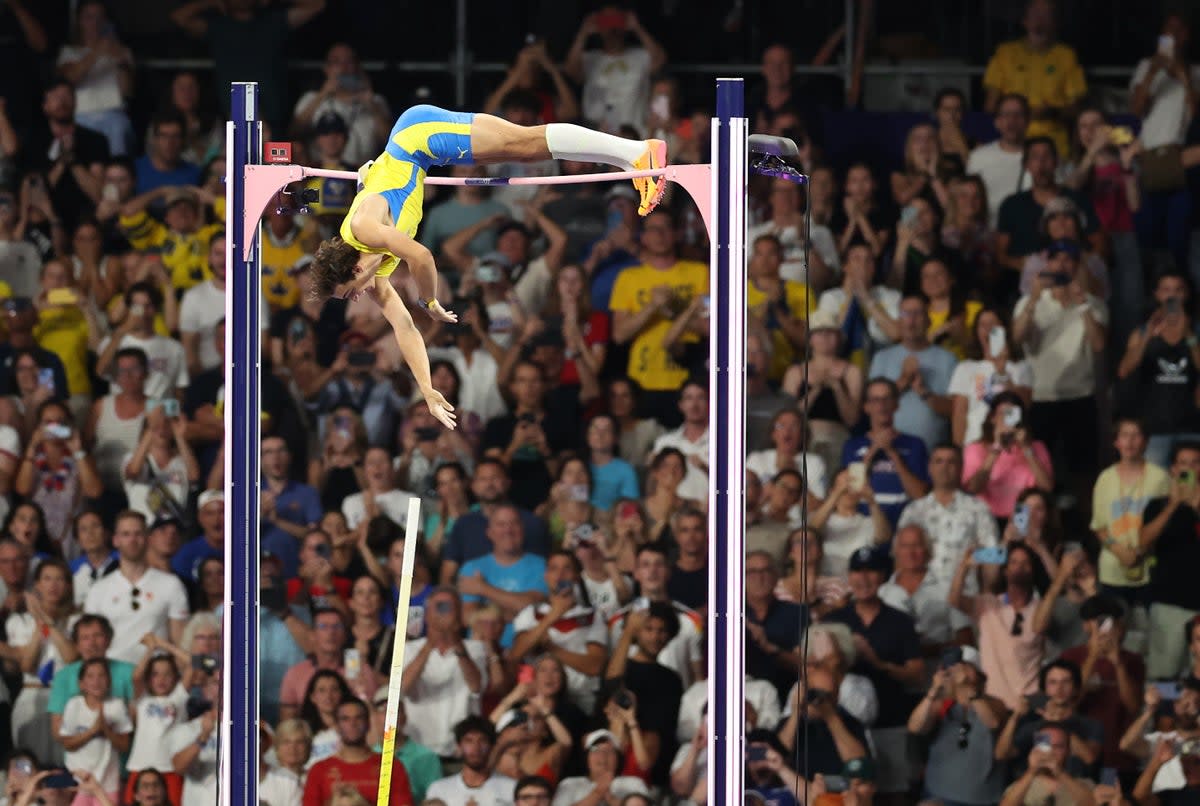 Armand Duplantis breaks pole vault world record again to top off