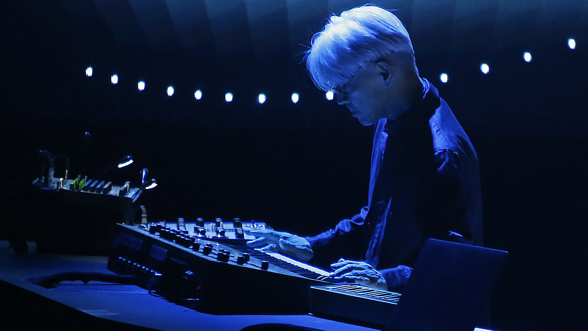  Ryuichi Sakamoto 