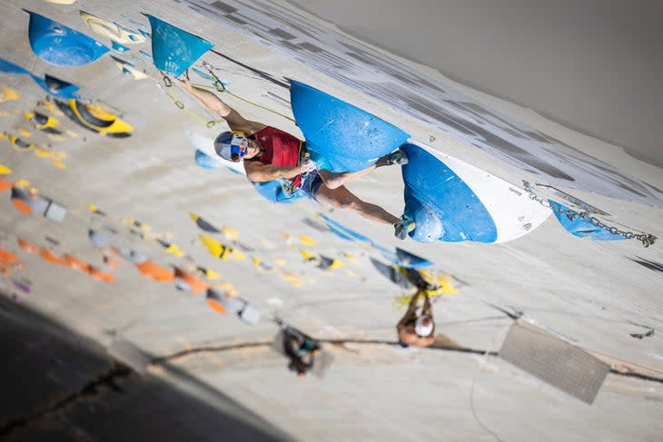 <span class="article__caption">Petra Klingler digging deep. She was the only female during finals. </span> (Photo: Matteo Mocellin/Red Bull Content Pool)