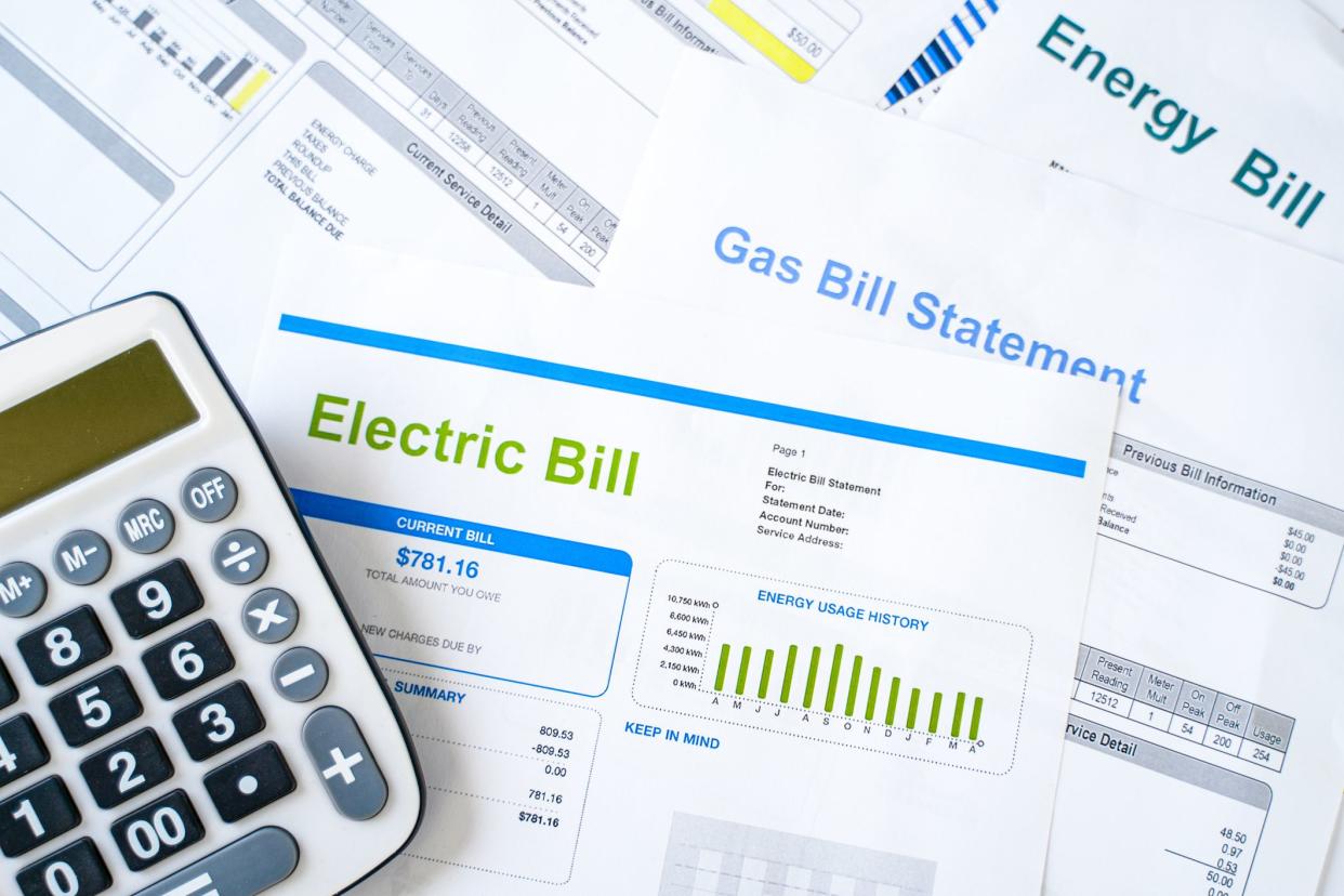 Home electricity expenses and bill statement document