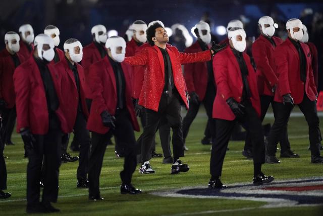 Review: Is it Monday yet? The Weeknd bores in Super Bowl halftime