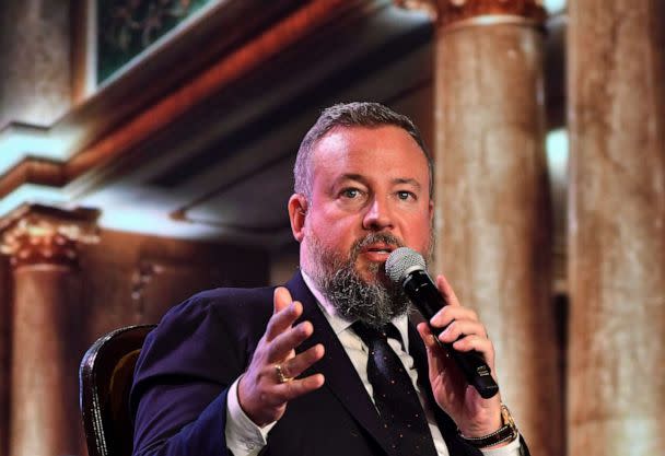 PHOTO: Shane Smith, gestures as he speaks during the Global Business Summit, March 27, 2017, in New Delhi. (Anindito Mukherjee/Bloomberg via Getty Images)