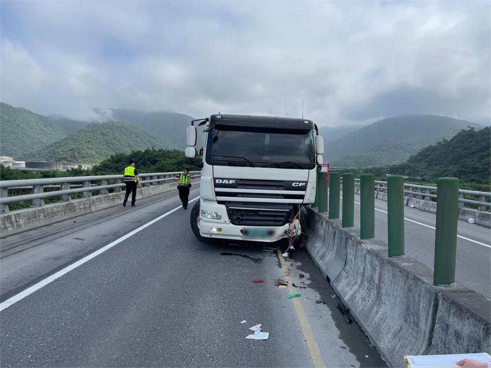 快新聞／蘇花改砂石車與工程車車禍　2工人OHCA送醫搶救