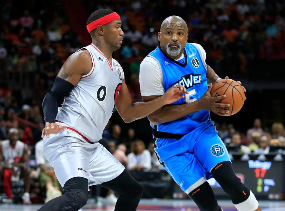 Power’s Cuttino Mobley drives against Trilogy’s Derrick Byars during BIG3 basketball at American Airlines Arena in Miami on June 20, 2018.