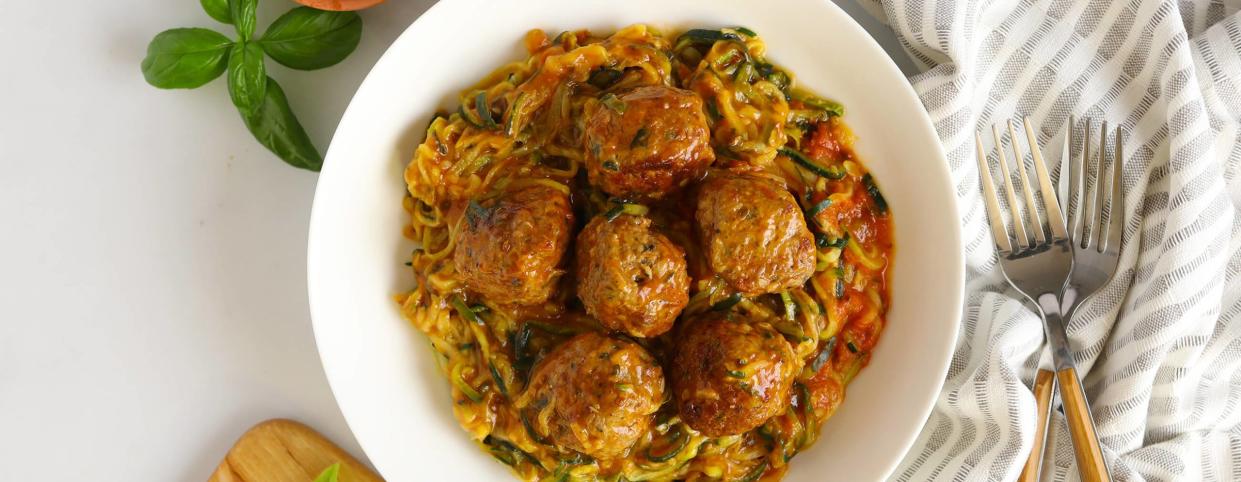 QUICK ZUCCHINI SPIRALS WITH MEATBALLS