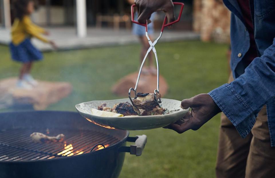 Placing cooked meat where raw meat was