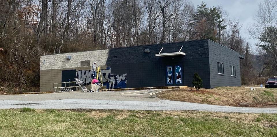 The Hound is a bar opening at 2 Tunnel Road in Asheville, at site of the former Greyhound bus station. Renovations are underway which has included the painting of the exterior.