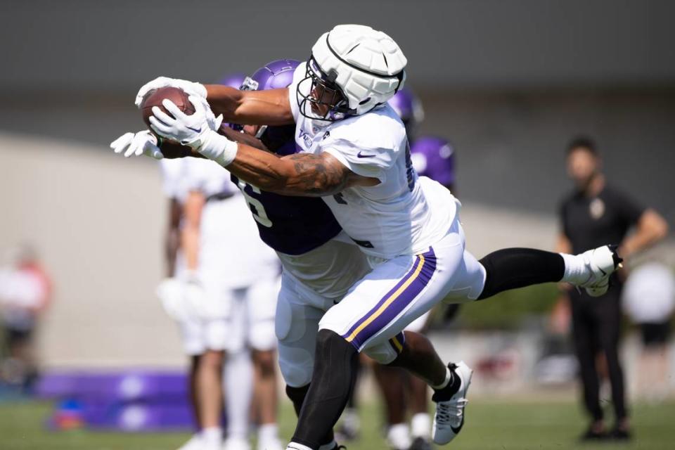 Josh Oliver hauls in a pass during a training camp practice on July 31, 2023, in Eagan, Minnesota. The former Paso Robles star signed a $21 million contract with the Vikings in March 2023.