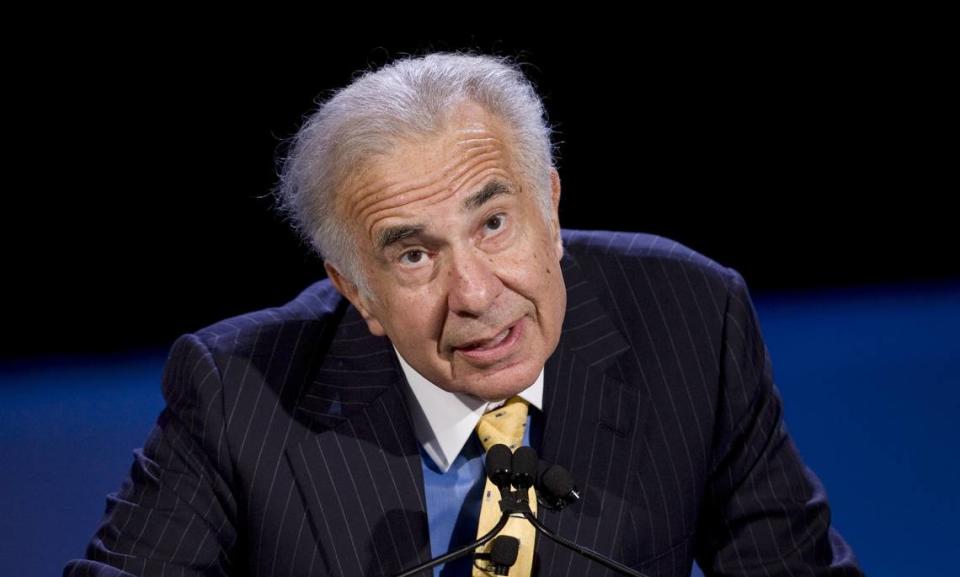 Private equity investor Carl Icahn speaks at the World Business Forum in New York.