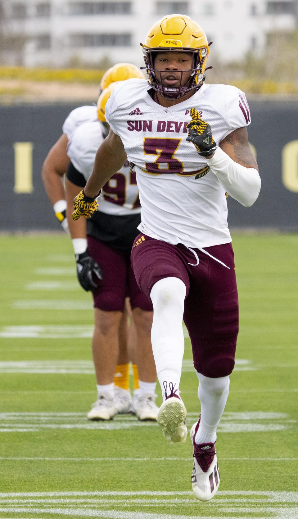 Arizona State defensive lineman Clayton Smith, (3), trains during Spring football practice at Kajikawa fields.