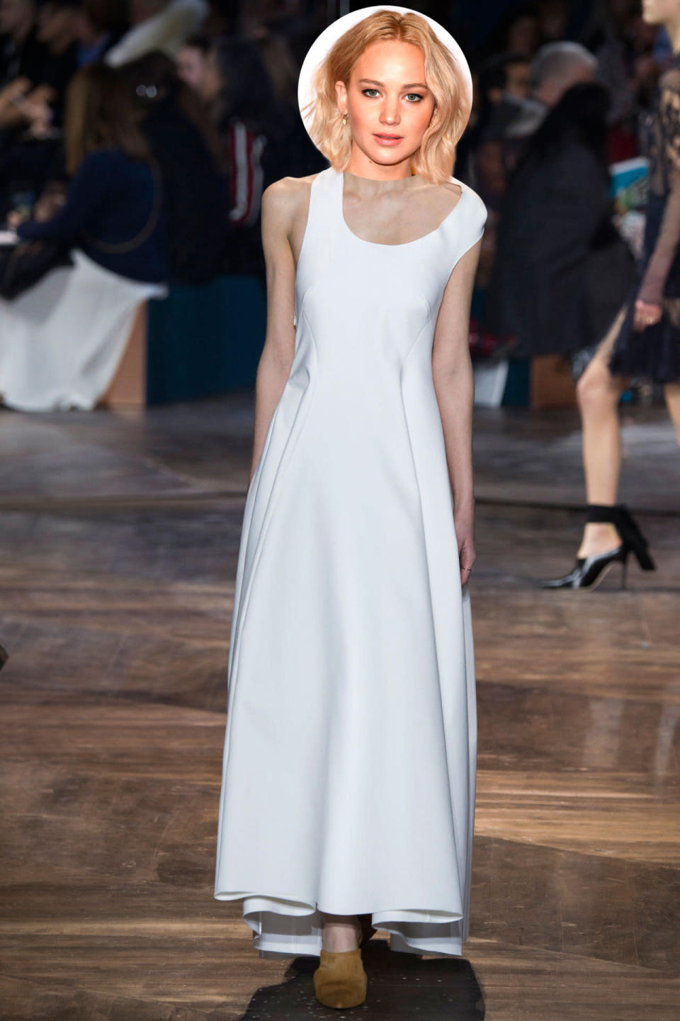 <p>Since we all know J.Law will be wearing Dior, the question comes down to which look she’ll choose. We think she’d be a vision in white in this simple yet sleek couture dress. </p>