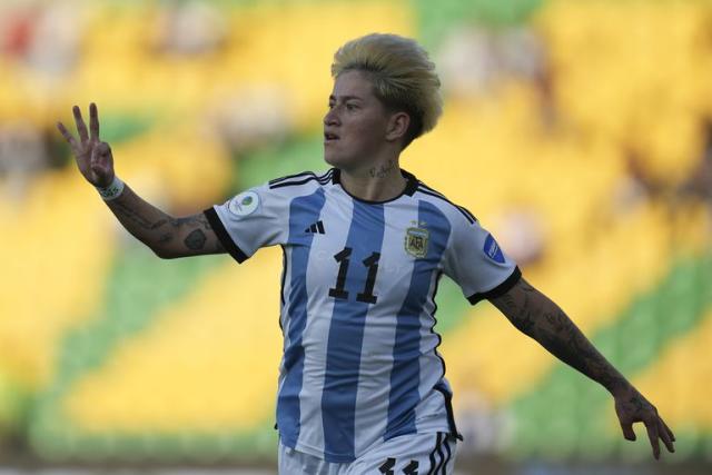 Copa América Femenina  Argentina goleó a Uruguay en el Grupo B