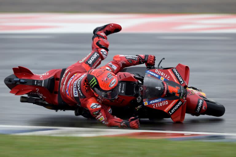 El bicampeón Francesco Bagnaia durante el GP de 2023 en Santiago del Estero; Pecco nunca ganó en Termas de Río Hondo, donde Ducati apenas sumó una victoria.