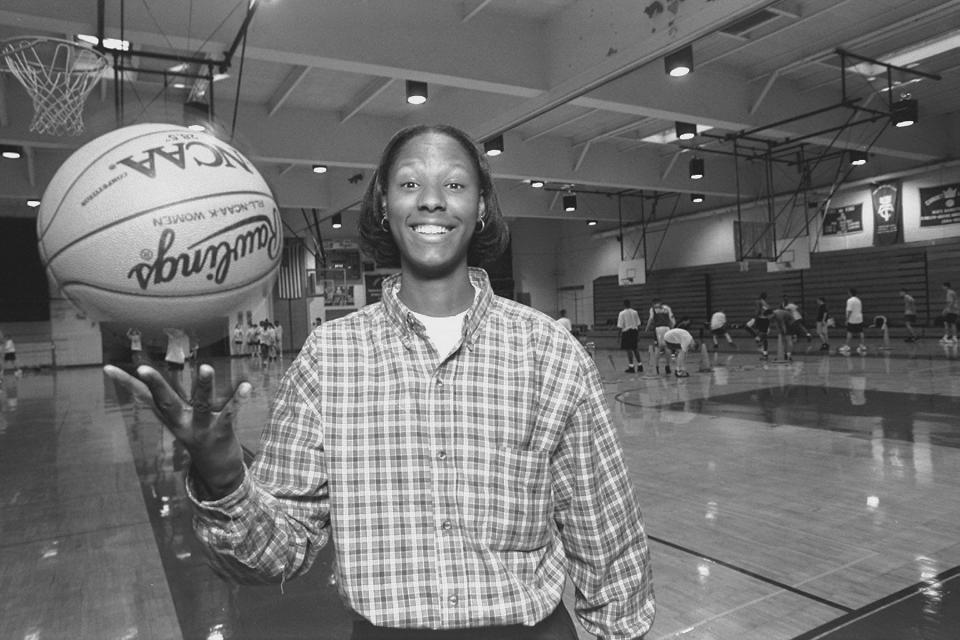 Chamique Holdsclaw.