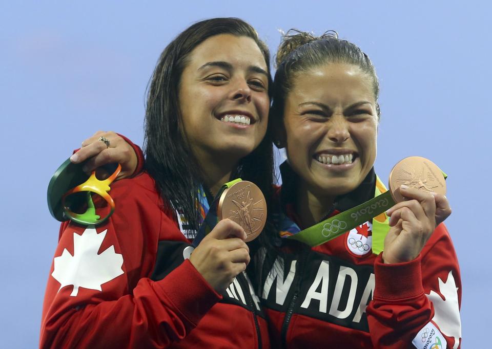 Diving - Women's Synchronised 10m Platform Victory Ceremony