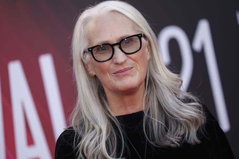 Jane Campion posa para los fotógrafos a su llegada al estreno de la película 'El poder del perro' durante el Festival de Cine BFI London 2021 en Londres, el lunes 11 de octubre de 2021