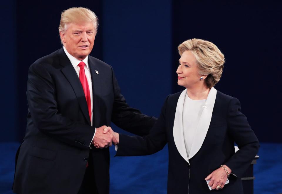 trump clinton debate handshake