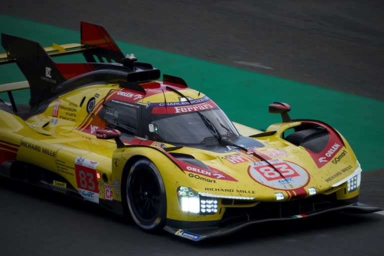 La Ferrari 83, longtemps en tête des 24 Heures du Mans en début de course, pilotée ici par l'ancien pilote de F1 Robert Kubica (GUILLAUME SOUVANT)