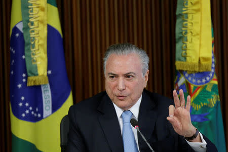 El presidente de Brasil, Michel Temer, en el Palacio de Planalto en Brasilia, Brasil. 11/04/2017. El presidente brasileño, Michel Temer, dijo el lunes que confía en que España colaborará para sellar un acuerdo comercial entre el Mercosur y la Unión Europea. REUTERS/Ueslei Marcelino