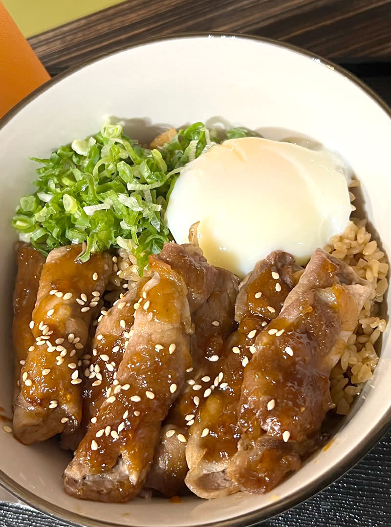 秘醬薑豬燒肉丼飯，圖片由赤釜豚骨丼飯專門店提供