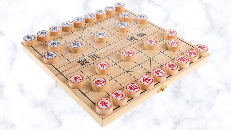 Ever tried Chinese chess? Now's the time!