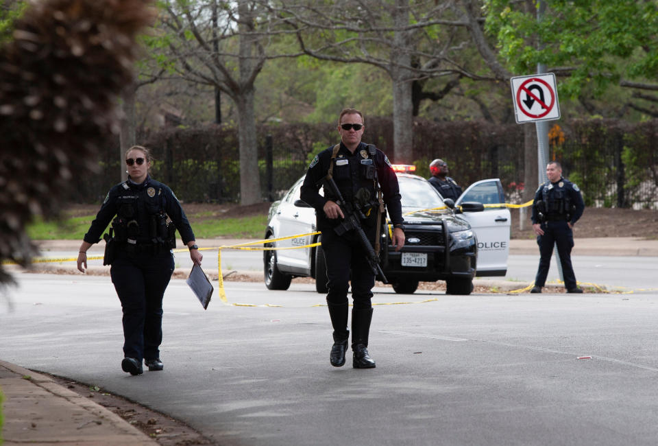 Image: Scene of a deadly shooting in Austin (Nuri Vallbona / Reuters)