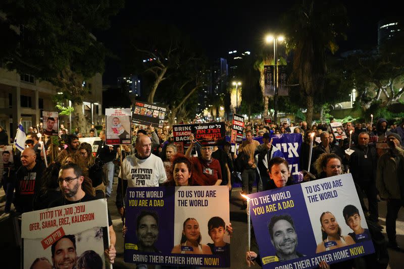 Demonstration following Israel's military announcement that they had mistakenly killed three Israeli hostages in Gaza, in Tel Aviv